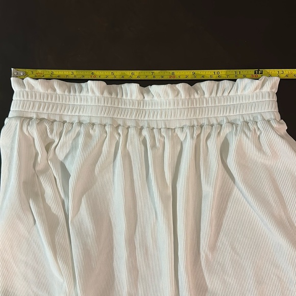 *last chance* Zaful | Women’s white sports shorts - Picture 9 of 16